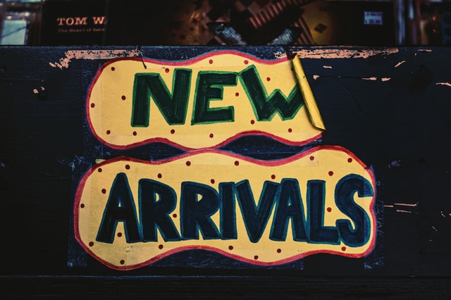 New Arrivals Schild